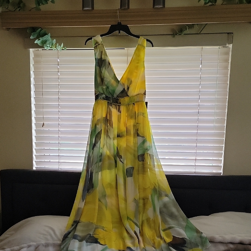 WHBM Elegant Yellow and Green Sleeveless Dress